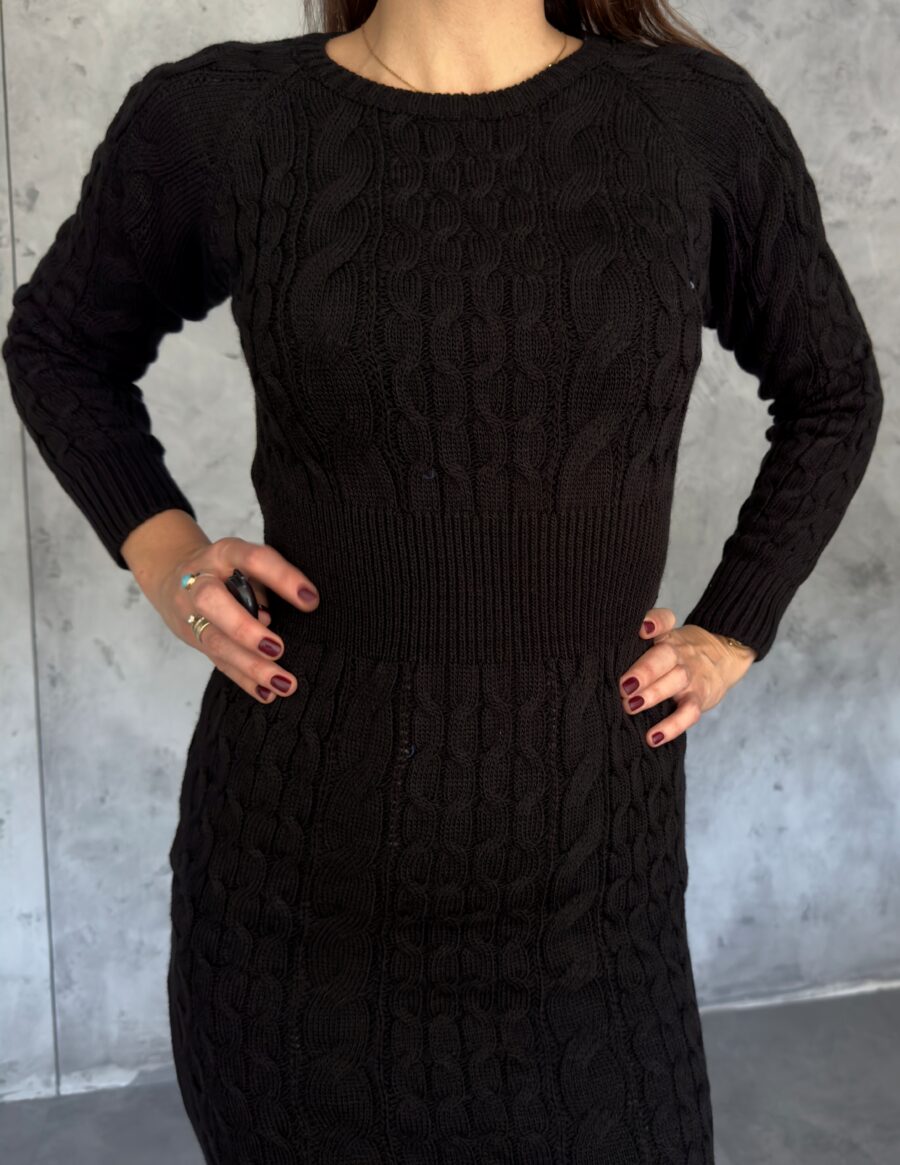 Czarna midi sukienka dzianinowa w warkocze RUE PARIS onesize - obrazek 10