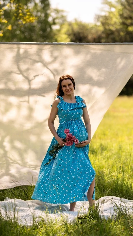 👗 Letnie sukienki – must have w upalne dni! ☀️🤰

Według badania przeprowadzonego przez Mylo wśród około 4 500 kobiet w ciąży i młodych mam, aż 72,6% wybiera sukienki latem zamiast szortów i T-shirtów 👗

A Ty co najchętniej nosisz w ciepłe dni? 😎 Jesteś wśród większości, czy mniejszości? 😊

•ciąża •letnie sukienki •ciążowe •karmienie •mama •rodzę w 2025 •niemowlę •macierzyństwo •rodzicielstwo